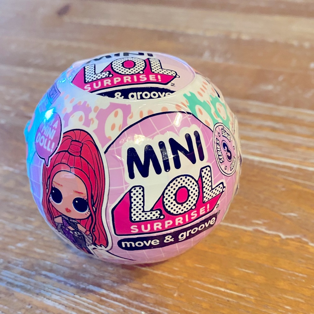 Lol Surprise Mini Move & Groove Ball NIP!!
